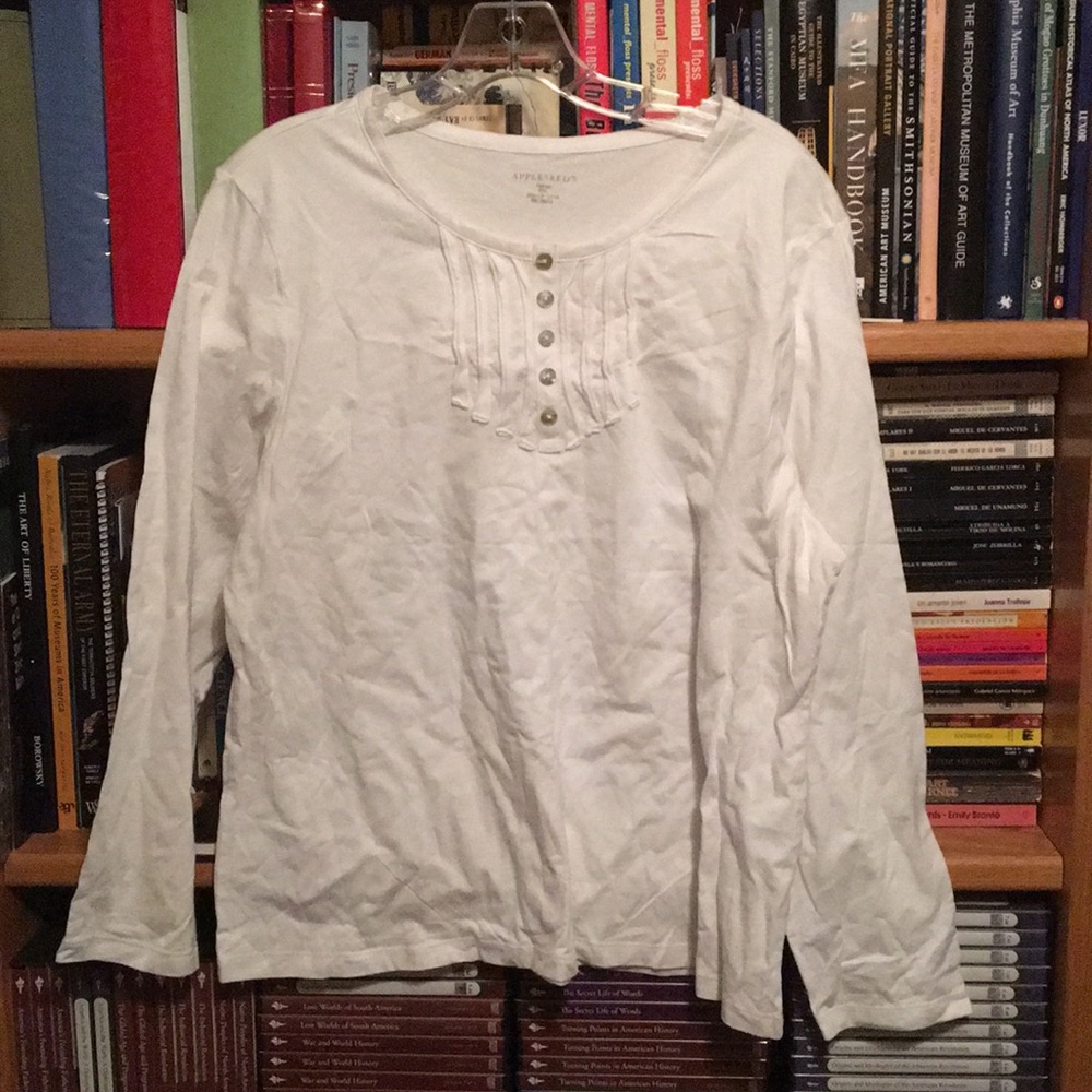 Petite Appleseed white long sleeve top pxl